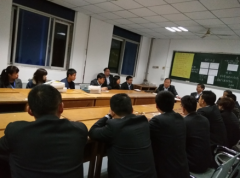 招就中心与学院2016年新生现场签订就业安置协议书