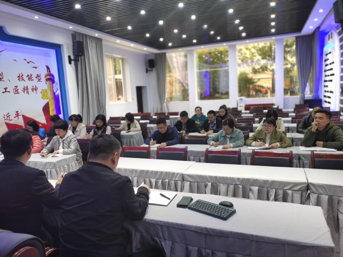 教务处组织召开本学期期中教学检查及第十三届技能竞赛协调会(图3)