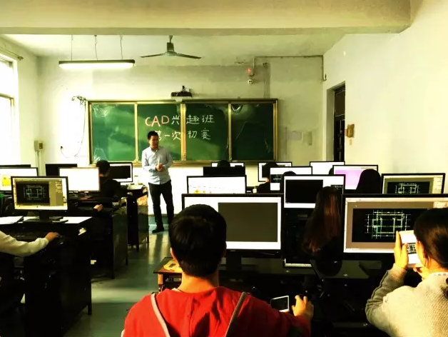 教务处组织“CAD”竞赛活动取得圆满成功(图3)