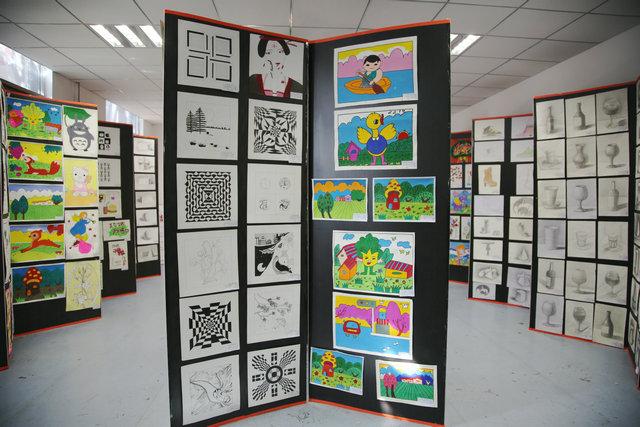 工程管理学院成功举办学生作品汇报展(图2)
