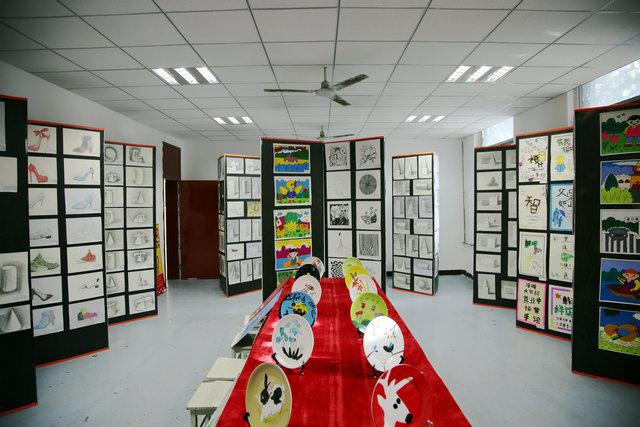 工程管理学院成功举办学生作品汇报展(图3)