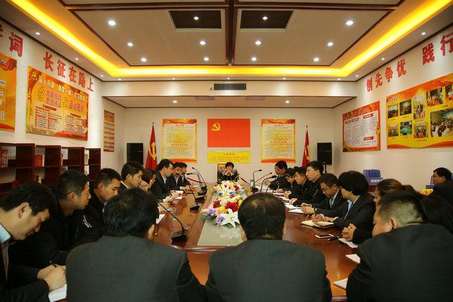 我院召开辅导员工作培训会(图1)