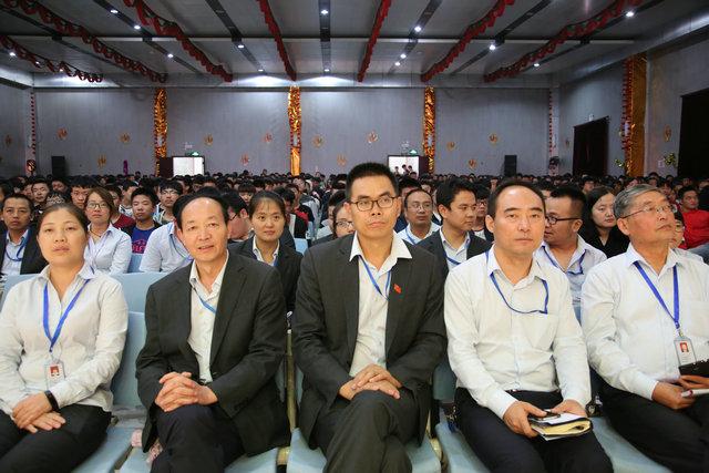 我院2017学年秋季学期开学第一课“学习工匠精神、精雕职业人生”隆重开讲(图2)
