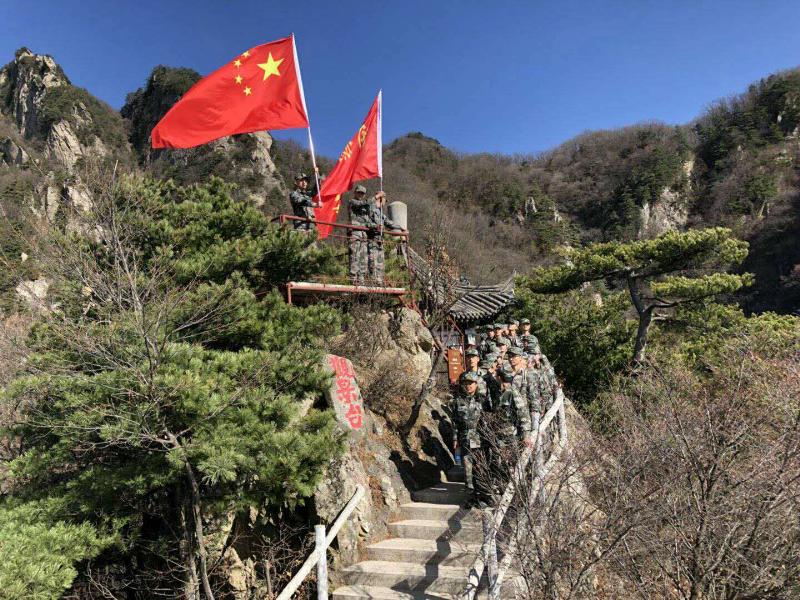 我校国旗护卫队开展野外拉练活动(图5)