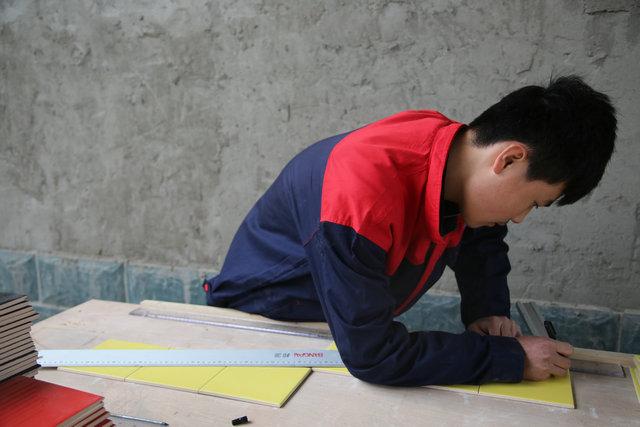 技能中国2018——第45届世界技能大赛砌筑、瓷砖贴面项目省际交流赛在西安建筑工程技师学院拉开帷幕(图17)