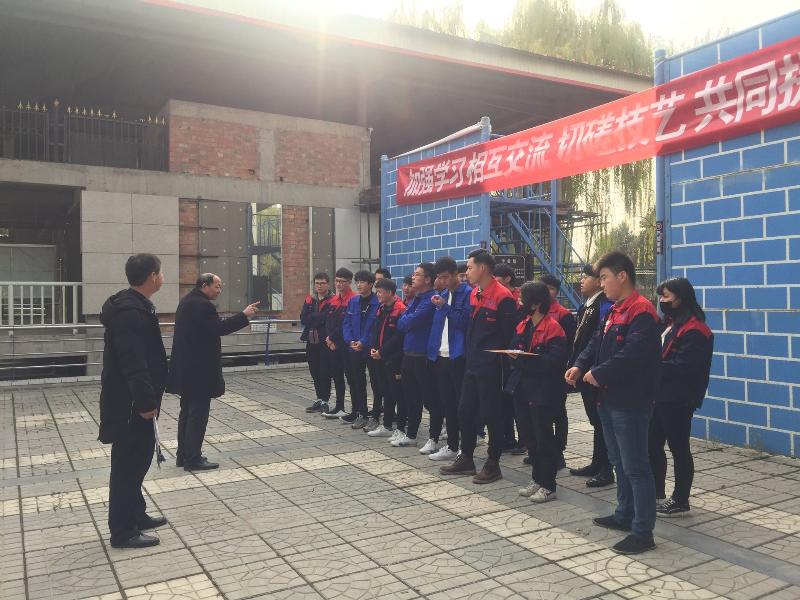 西安建筑工程技师学院第十一届技能大赛砌筑项目成功举行(图2)