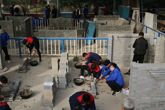 西安建筑工程技师学院第十一届技能大赛砌筑项目成功举行(图1)