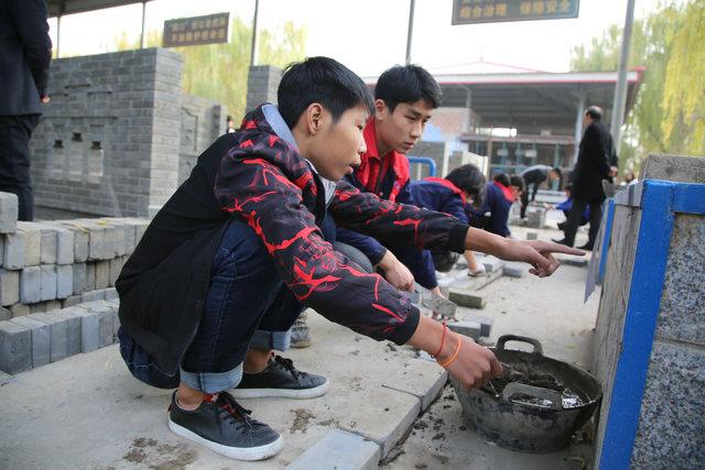 西安建筑工程技师学院第十一届技能大赛砌筑项目成功举行(图6)