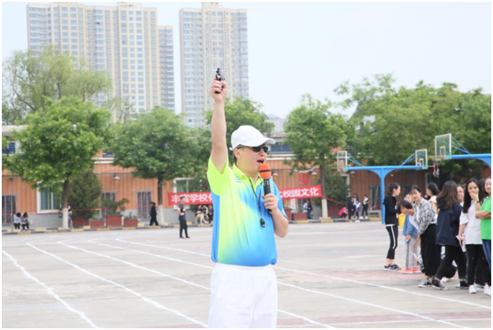 歌声与微笑在精彩的瞬间中荡漾——我院第十二届春季运动会胜利闭幕(图29)