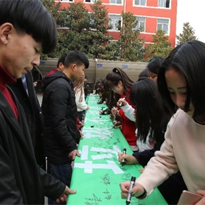 垃圾不落地 校园更美丽(图5)