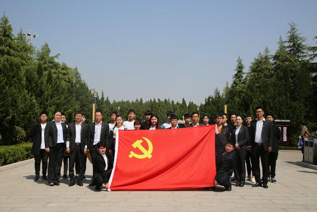 中国共产党西安建筑工程技师学院委员会第一党支部赴富平爱国主义教育基地参观学习(图2)